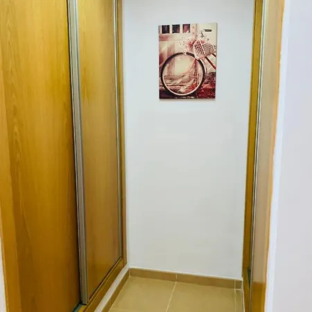 Excelente Apartamento Urani Con Terrasa